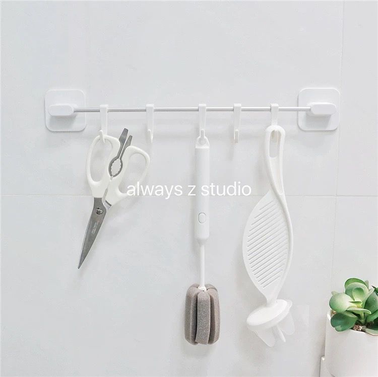 WALL HOOKS 墙壁挂钩